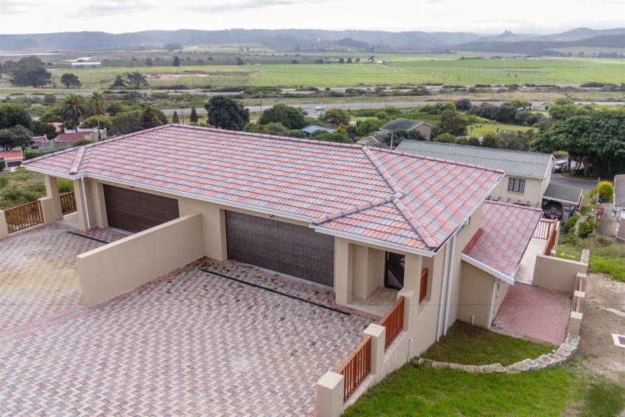 3 Bedroom Property for Sale in Fraaiuitsig Western Cape